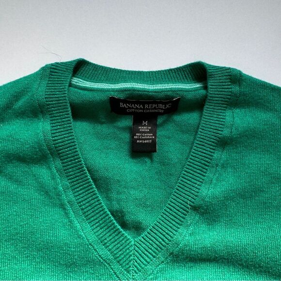 Banana Republic Green V-Neck Cashmere Blend Sweater Size Medium - Picture 3 of 7
